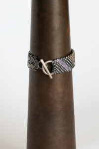 Sareen Bracelet silver-grey blue toggle clasp