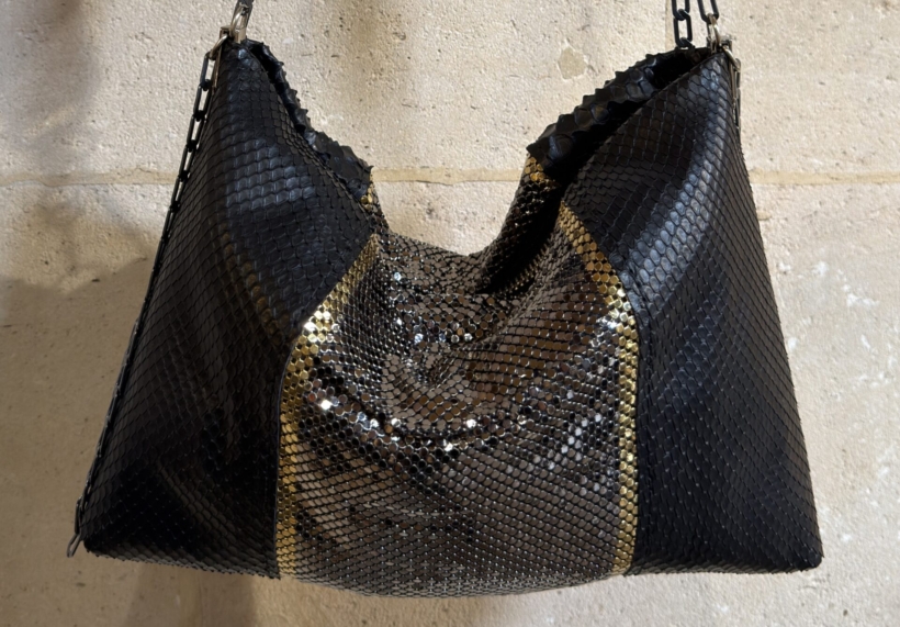 Alena Shoulder Strap Bag black python-gunmetal close up Alena Shoulder Strap Bag black python-gunmetal