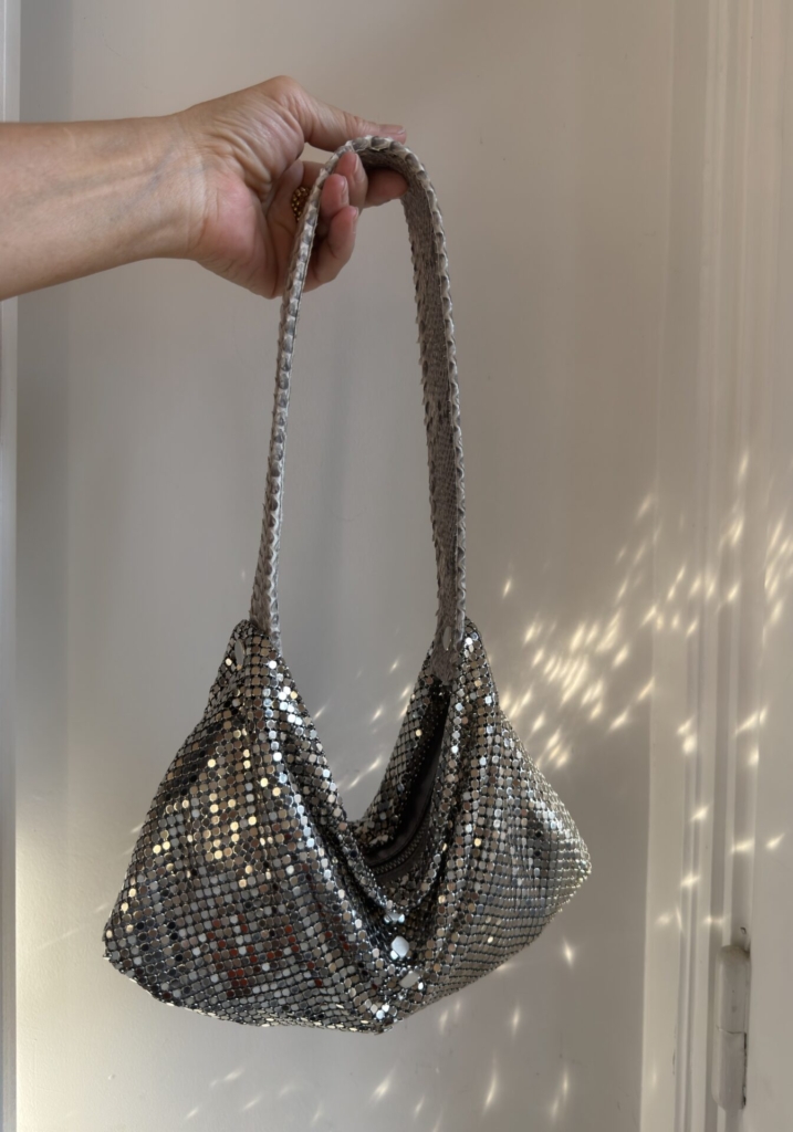 Gwen Shoulder bag shiny silver-natural